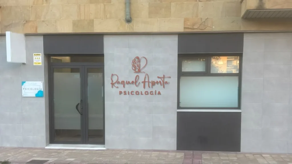 Consulta de psicología de Raquel Aporta en Arroyo de la Encomienda